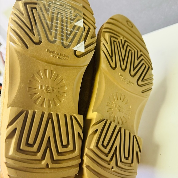 UGG ROMELY BUCKLE SHORT CHESTNUT SUEDE SHEEPSKIN WOMEN'S BOOTS SIZE US 5 NEW - Picture 7 of 7